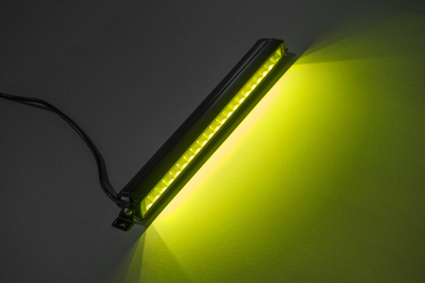 20-Inch-Elite-Series-Amber-LED-Light-Bar-Single-Row_Offtruck-10.jpg