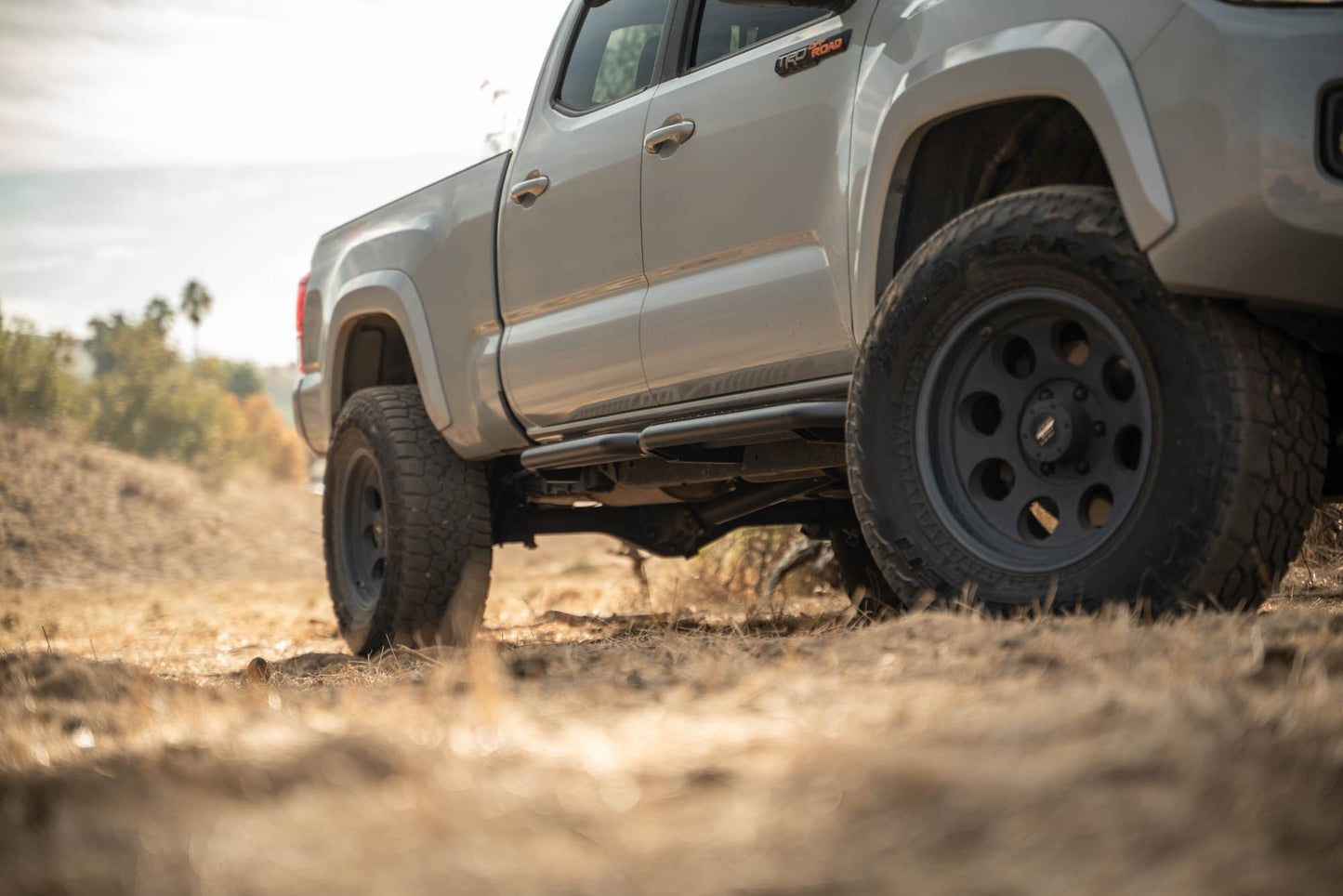 2016-2023-Toyota-Tacoma-Crew-Cab-OE-Plus-Side-Steps-Trail-9.jpg