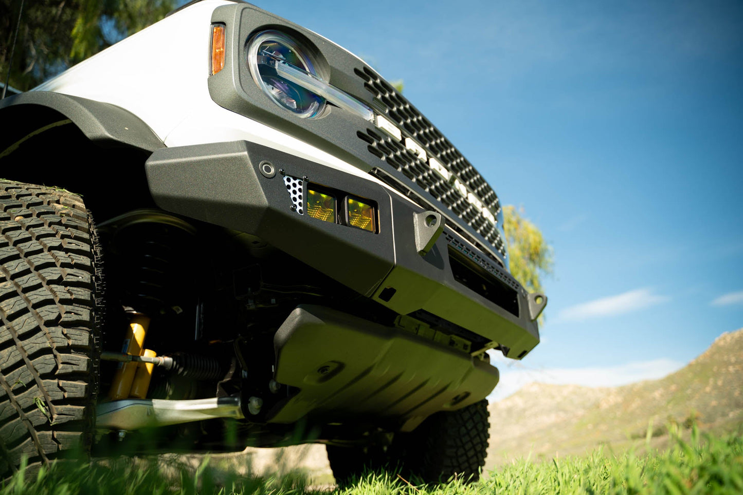 Ford-Bronco-OE-Plus-Series-Front-Bumper-V2-ACC-Installed-4.jpg