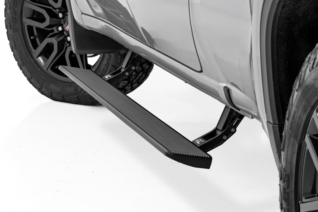 Rough Country Power Running Boards | HT-Series | Chevy/GMC 1500/2500HD/3500HD (19-26) - Double Cab