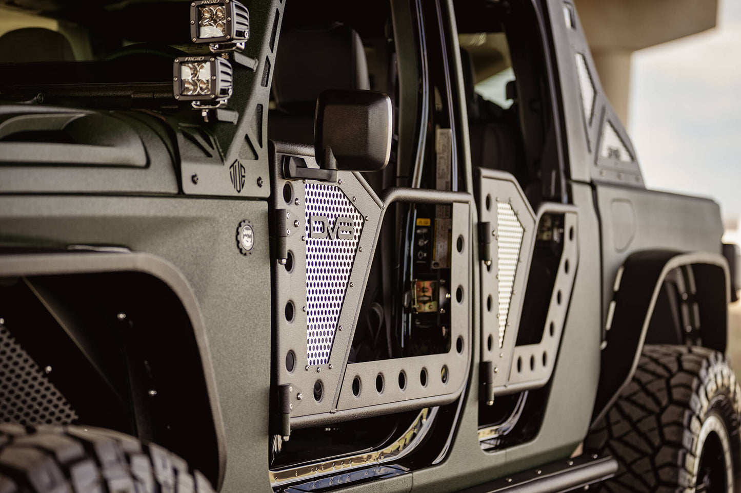 jeep-rock-doors.jpg