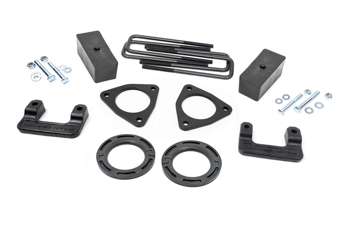 Rough Country 2.5 Inch Leveling Kit | Chevy/GMC 1500 (07-18)