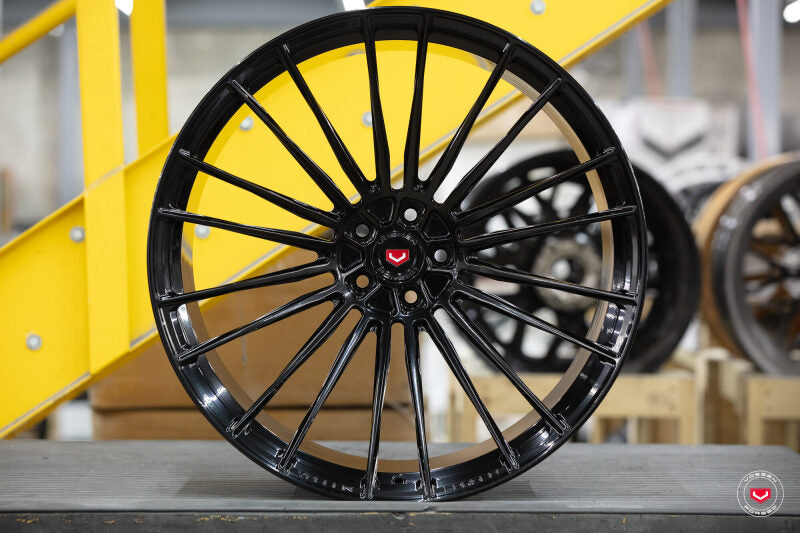 Vossen S17-04 Wheel | 24x10.5 | +21mm Front | 5x112 Bolt Pattern - Gloss Black Center / Gloss Black Outer