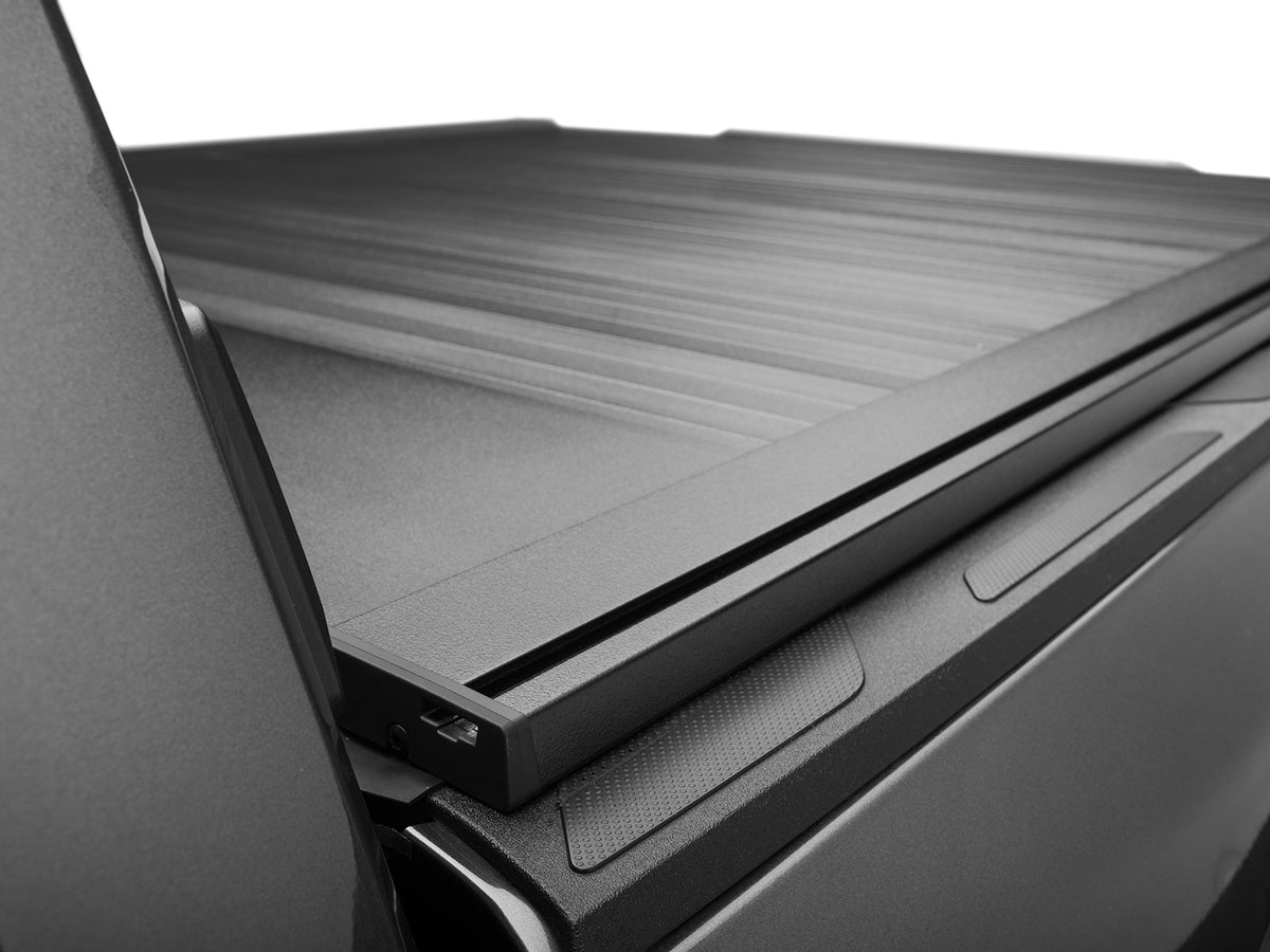 RealTruck Retrax EQ Electric Retractable Tonneau Cover w/ T-Slot Rails Fits 2024-2025 Ford F150, 6'7" Bed