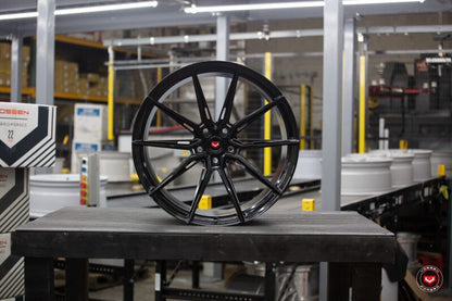 Vossen EVO-2R Wheel | 5x4.5 (5x114.3) Bolt Pattern - Gloss Black / 20x10.5 / +32mm Front