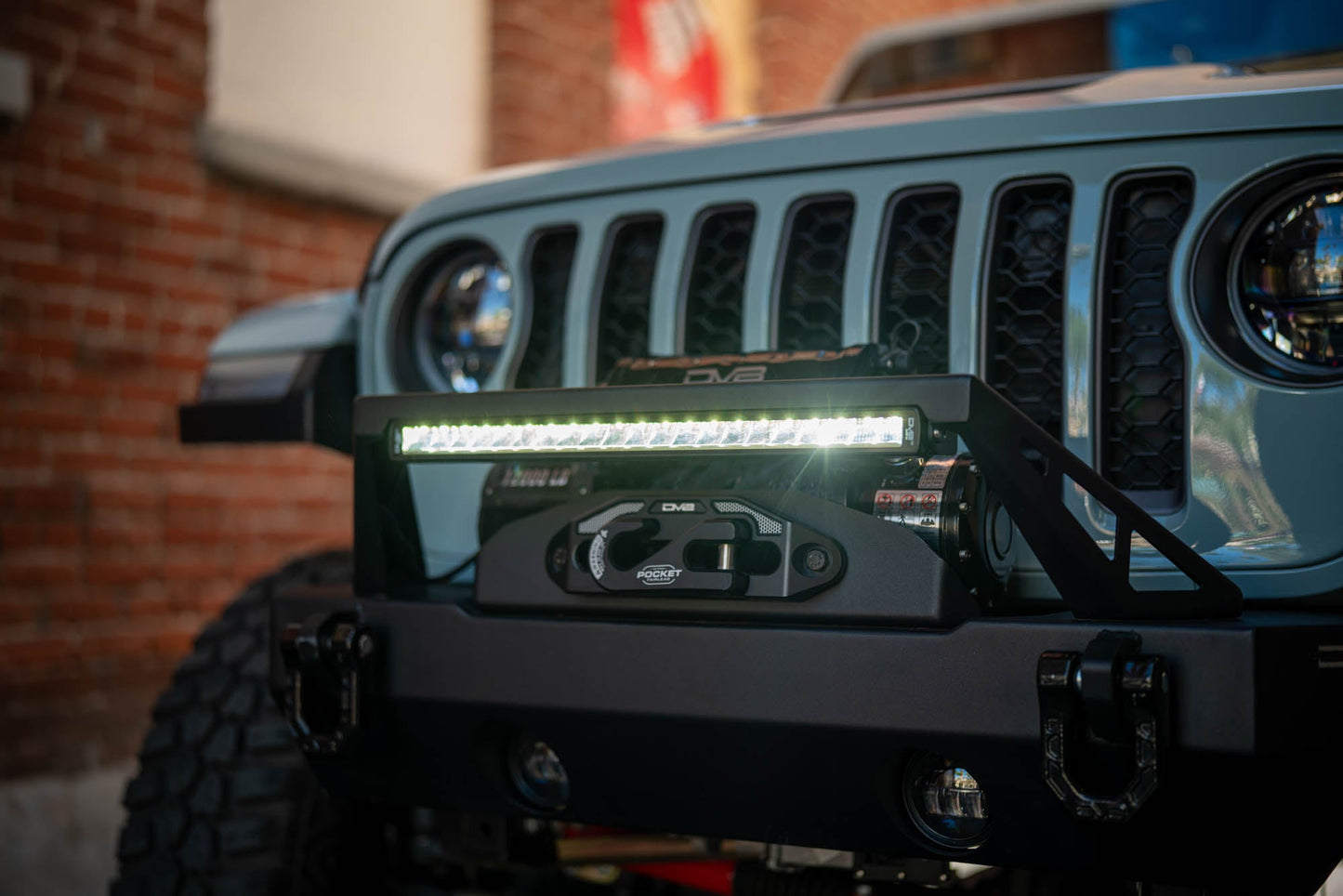 20-Inch-Halo-Elite-Single-Row-Light-Bar-with-Accent-Light-6.jpg