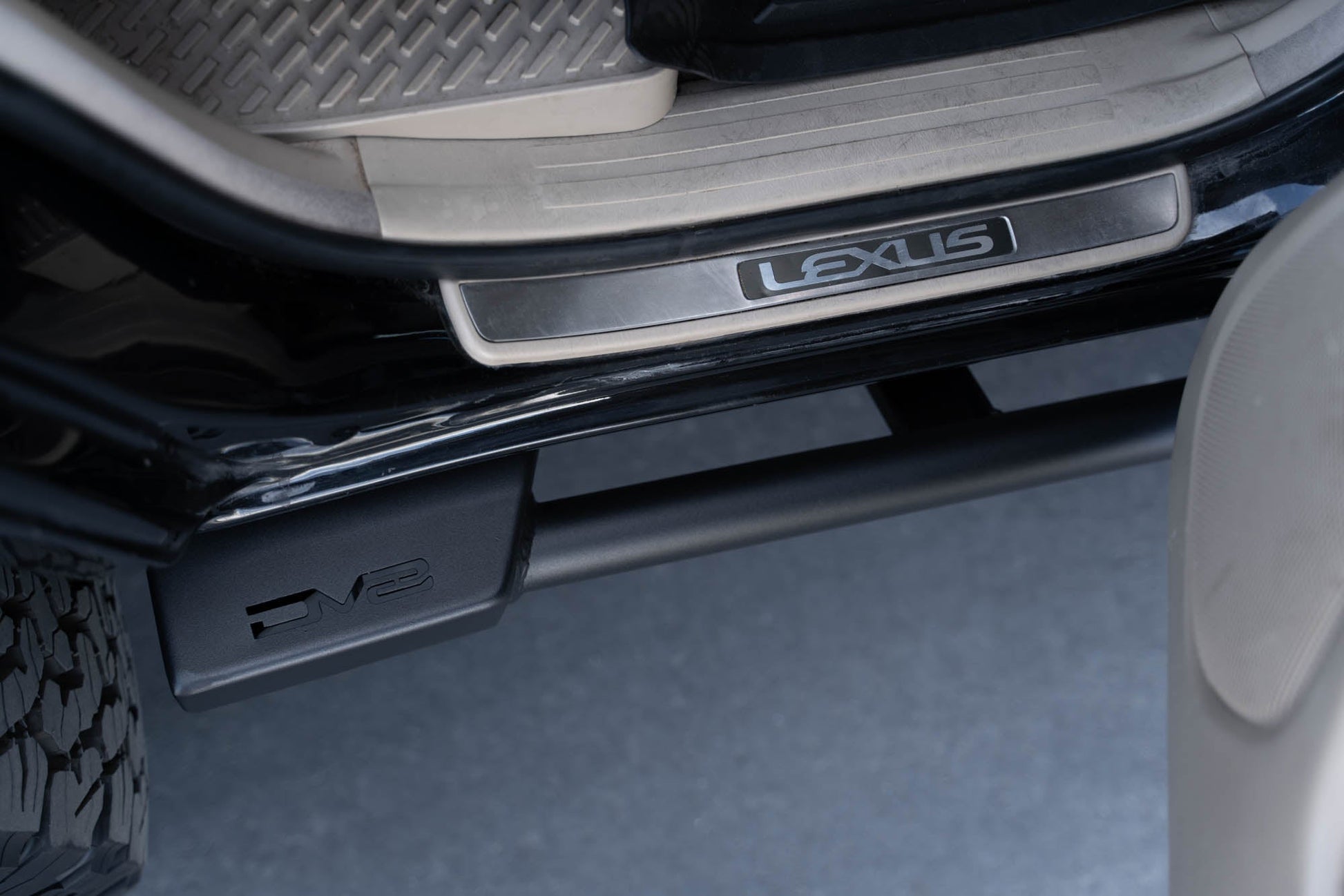 2003-2009-Lexus-GX-470-FS-15-Rock-Sliders_Installled_11.jpg
