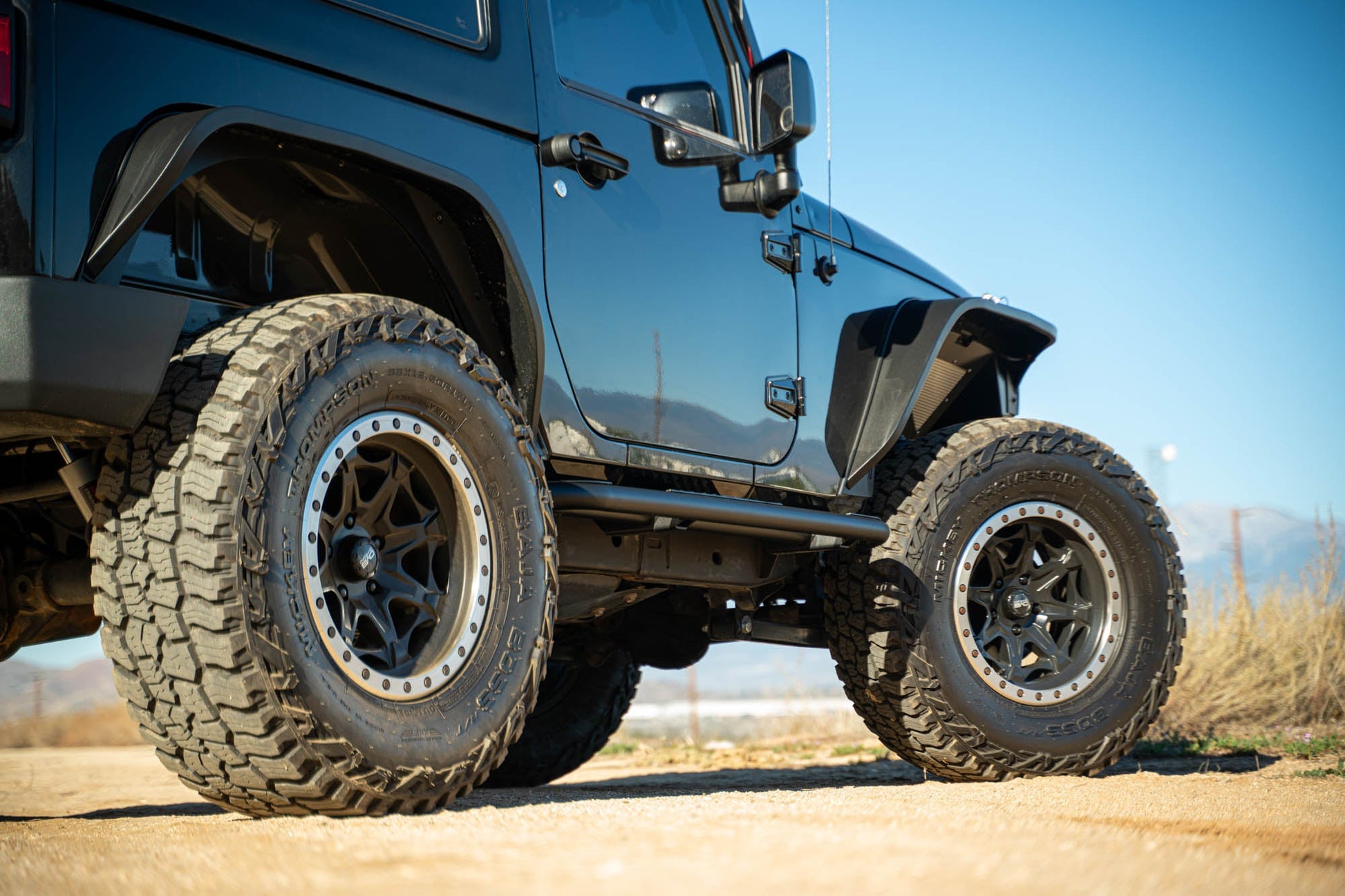 2007-2018-2-Door-Jeep-Wrangler-JK-OE-Plus-Side-Steps-Installed-03.jpg