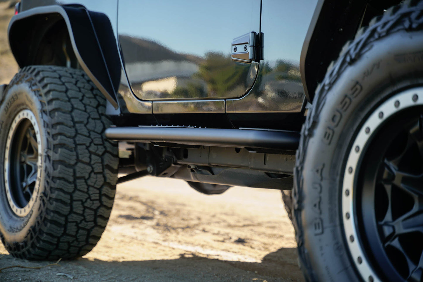 2007-2018-2-Door-Jeep-Wrangler-JK-OE-Plus-Side-Steps-Installed-05.jpg