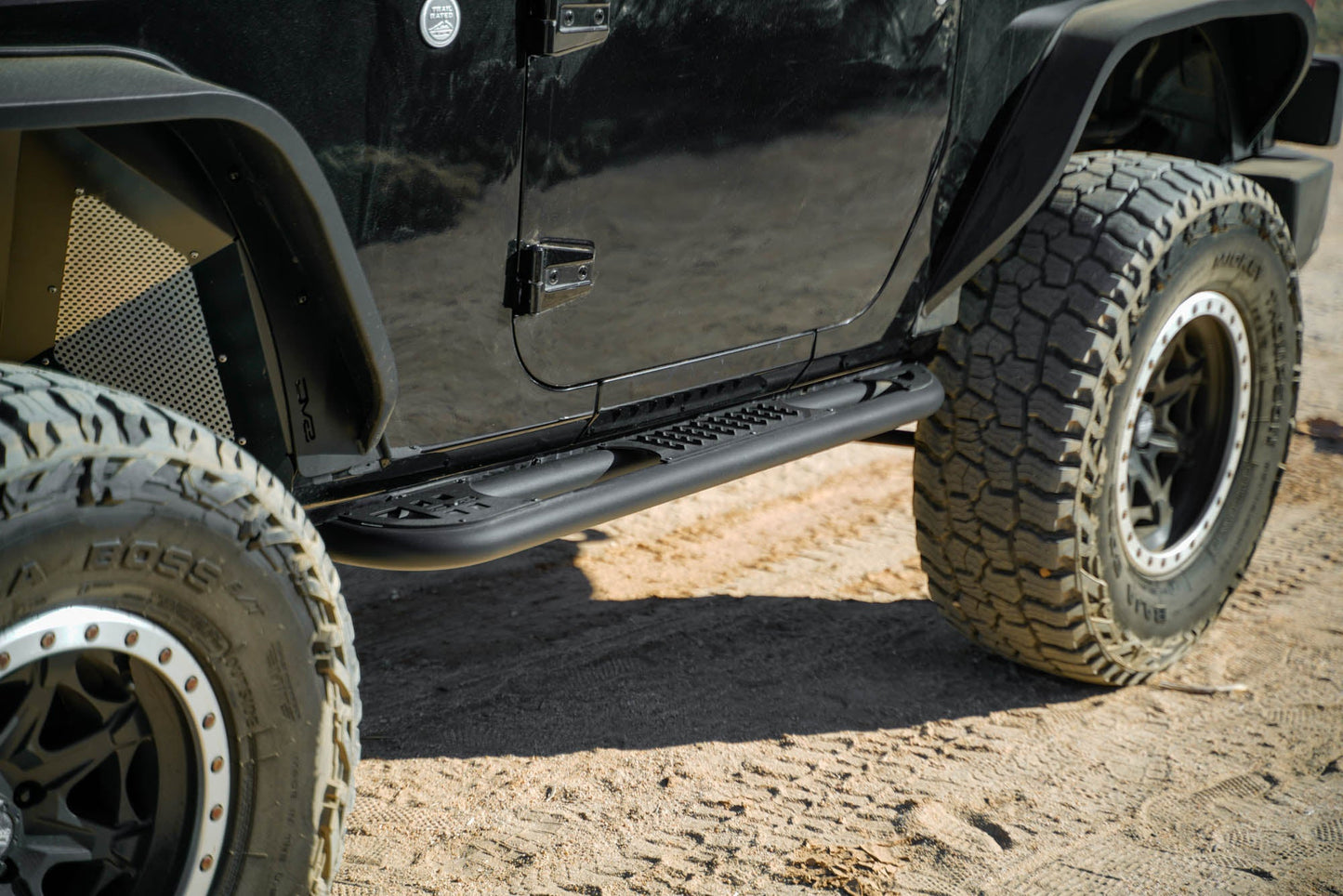 2007-2018-2-Door-Jeep-Wrangler-JK-OE-Plus-Side-Steps-Installed-09.jpg