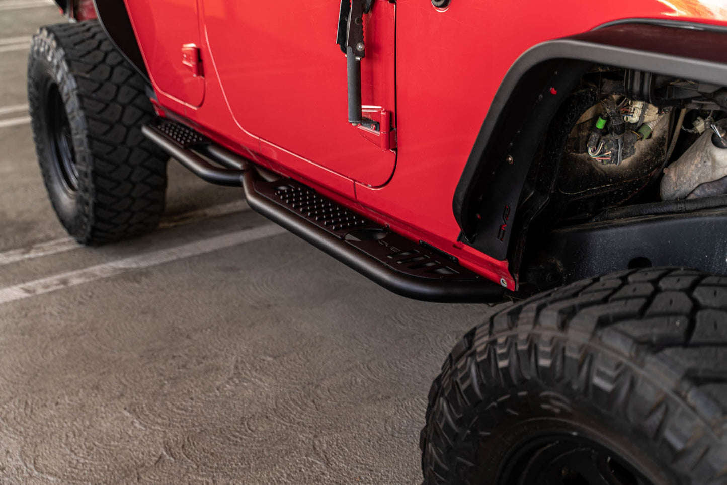 2007-2018-4-Door-Jeep-Wrangler-JK-OE-Plus-Side-Steps_Installed-15.jpg