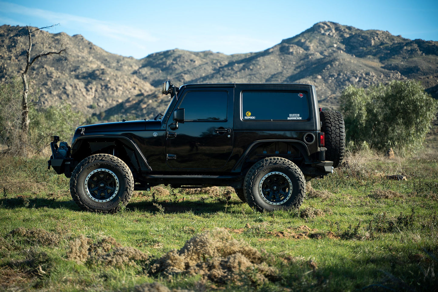 2007-2018-Jeep-Wrangler-JK-FS-7-Series-Rear-Bumper-Installed-8.jpg