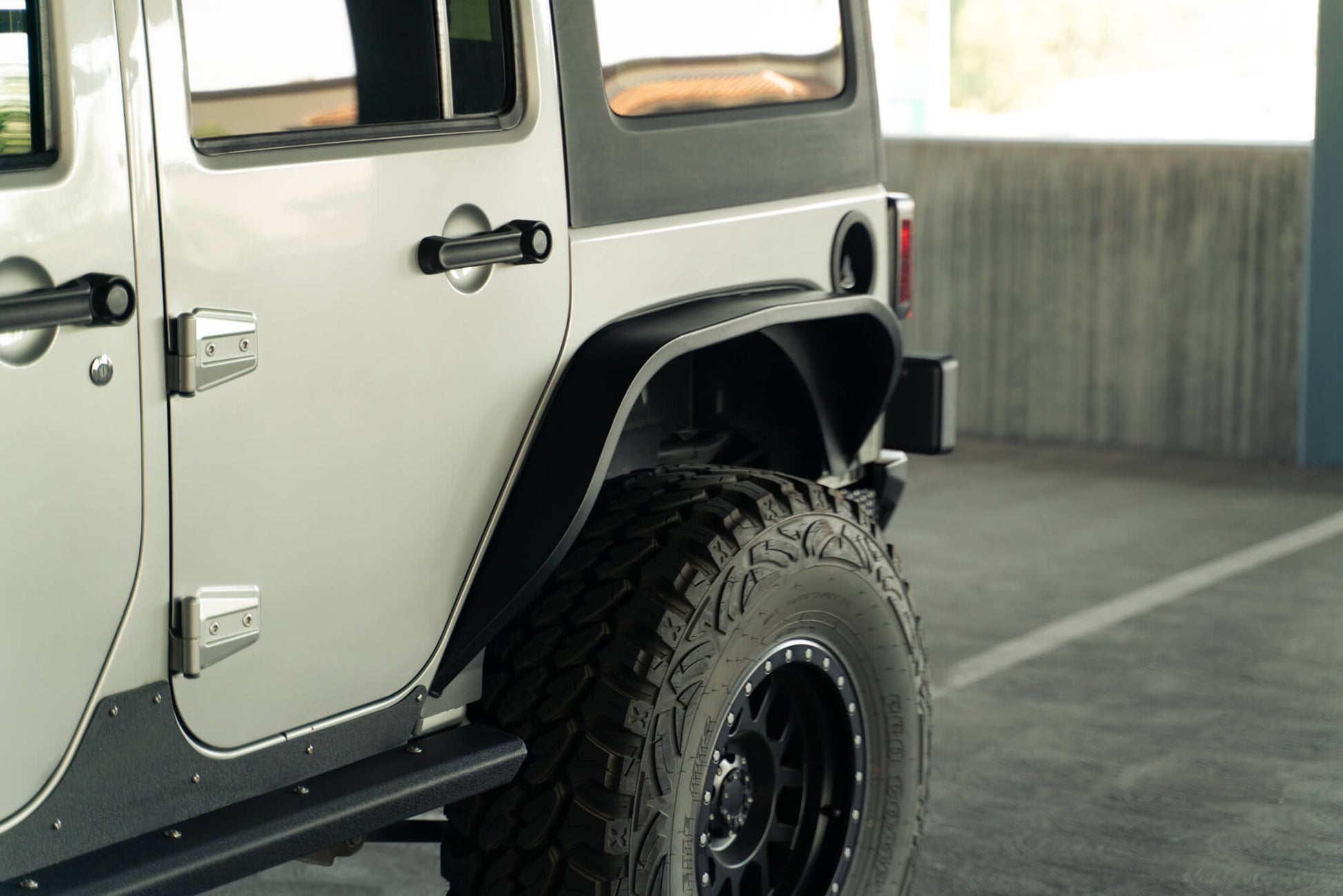 2007-2018-Jeep-Wrangler-JK-Slim-Fender-Flares_Installed-05.jpg
