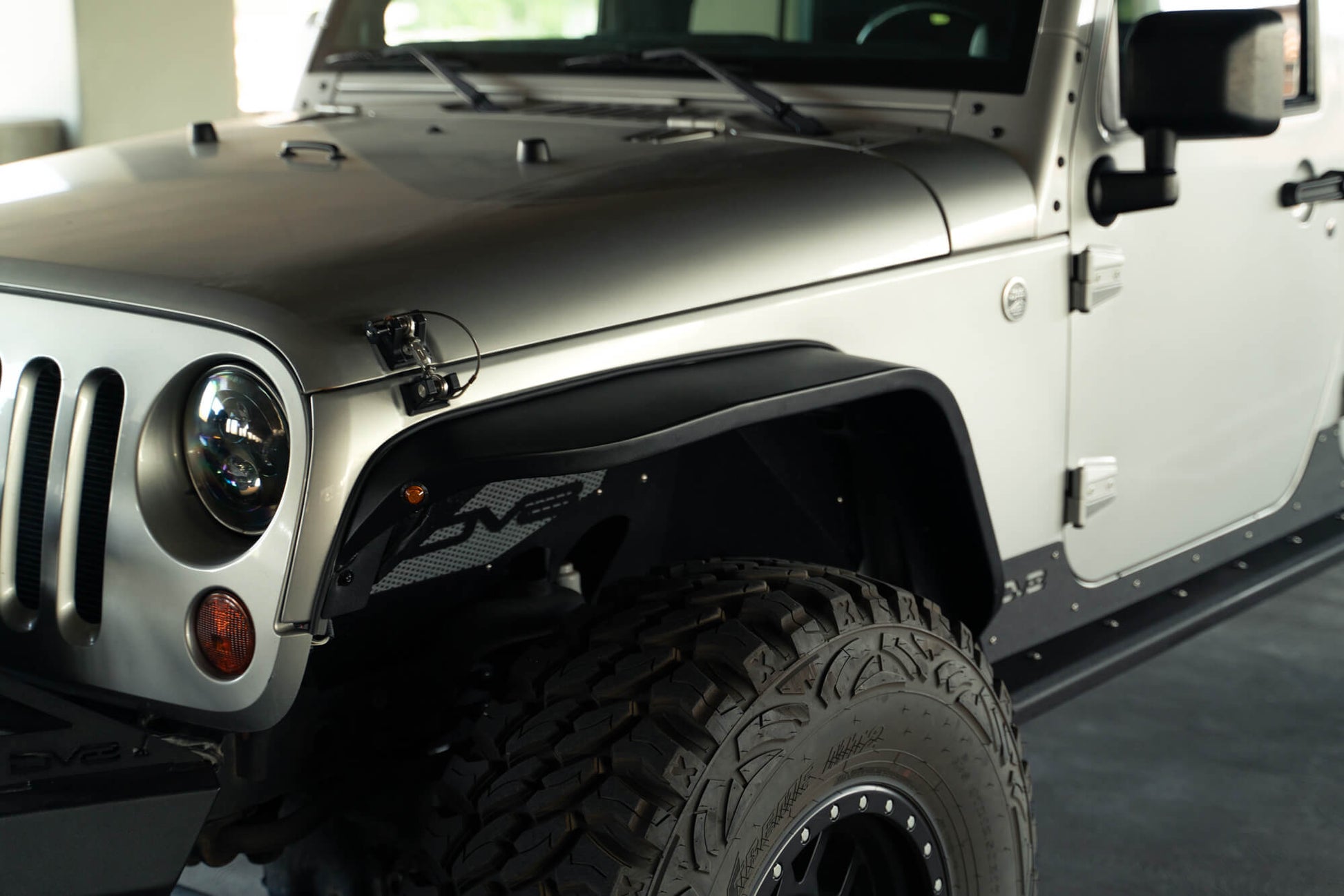 2007-2018-Jeep-Wrangler-JK-Slim-Fender-Flares_Installed-07.jpg