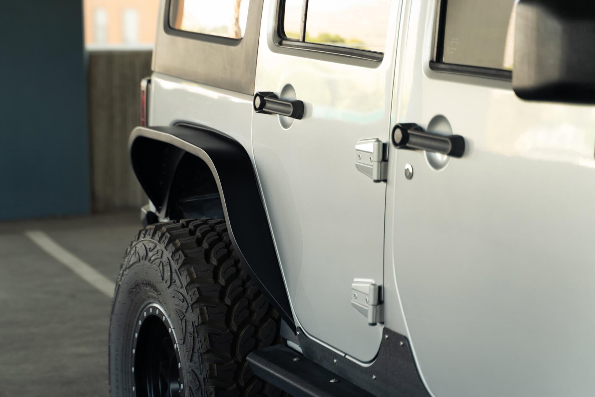 2007-2018-Jeep-Wrangler-JK-Slim-Fender-Flares_Installed-09.jpg