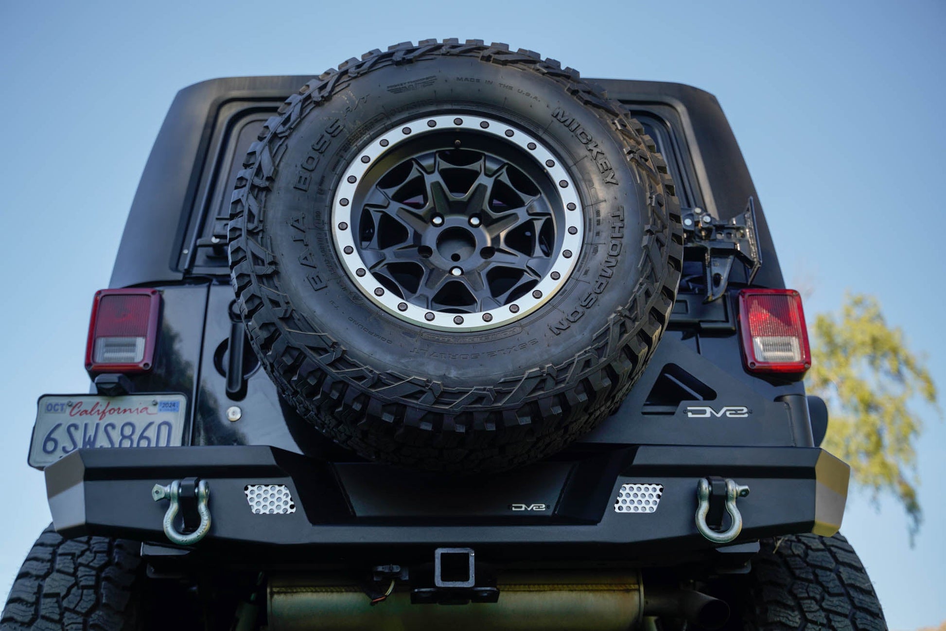 2007-2018-Wrangler-JK-Tire-Carrier-for-MTO-Bumper-Installed-5.jpg