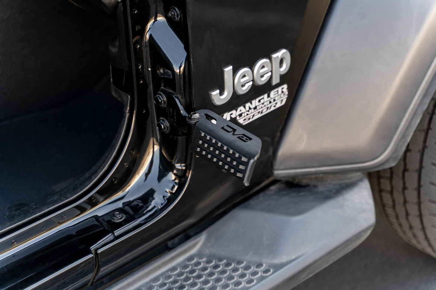 2007-2023-Jeep-Wrangler-JK-JL-Gladiator-JT-Foot-Pegs_Installed-02.jpg