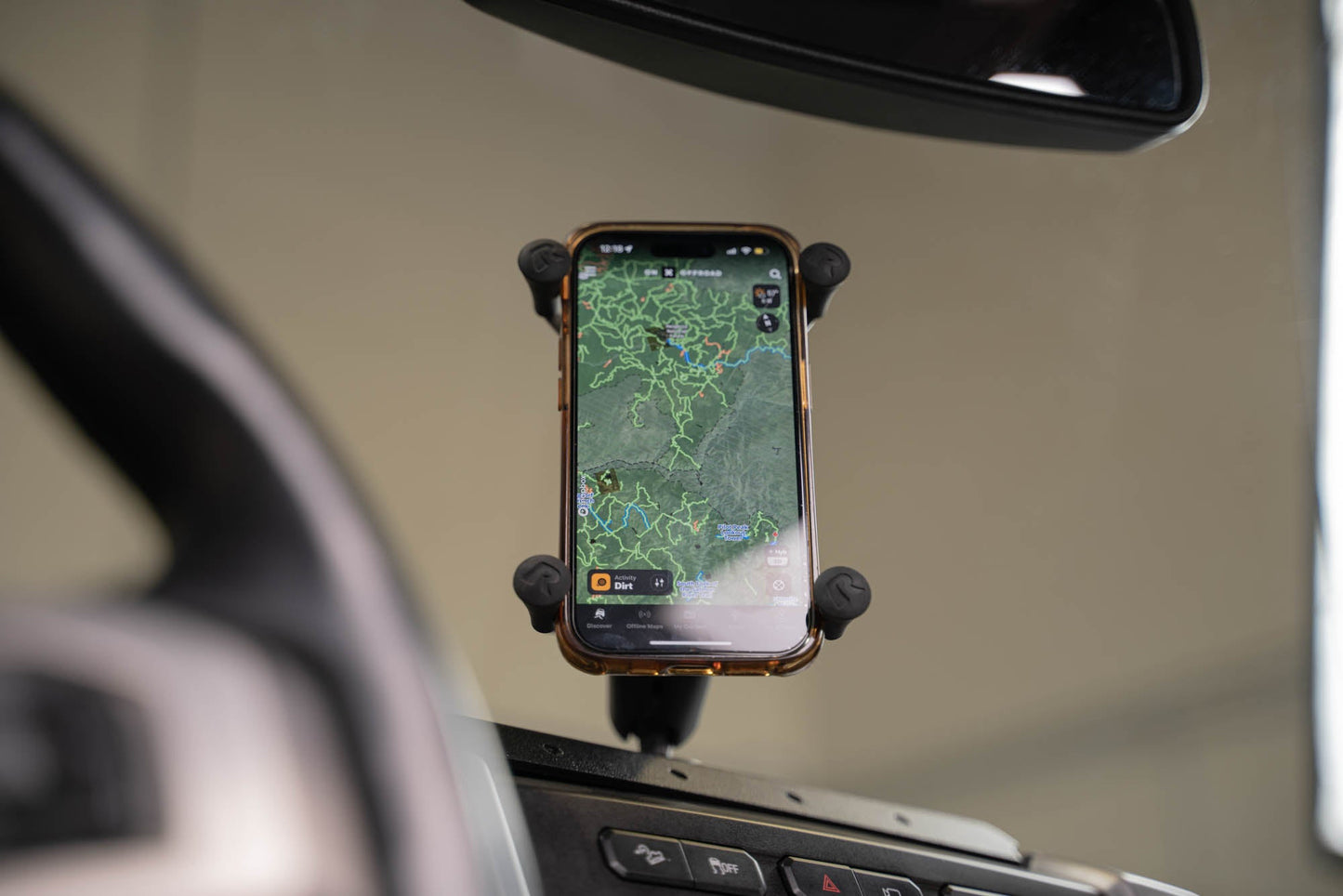 2015-2020-F-150-_-2017-2021-F-250-350-Digital-Device-Dash-Mount-installed-3.jpg