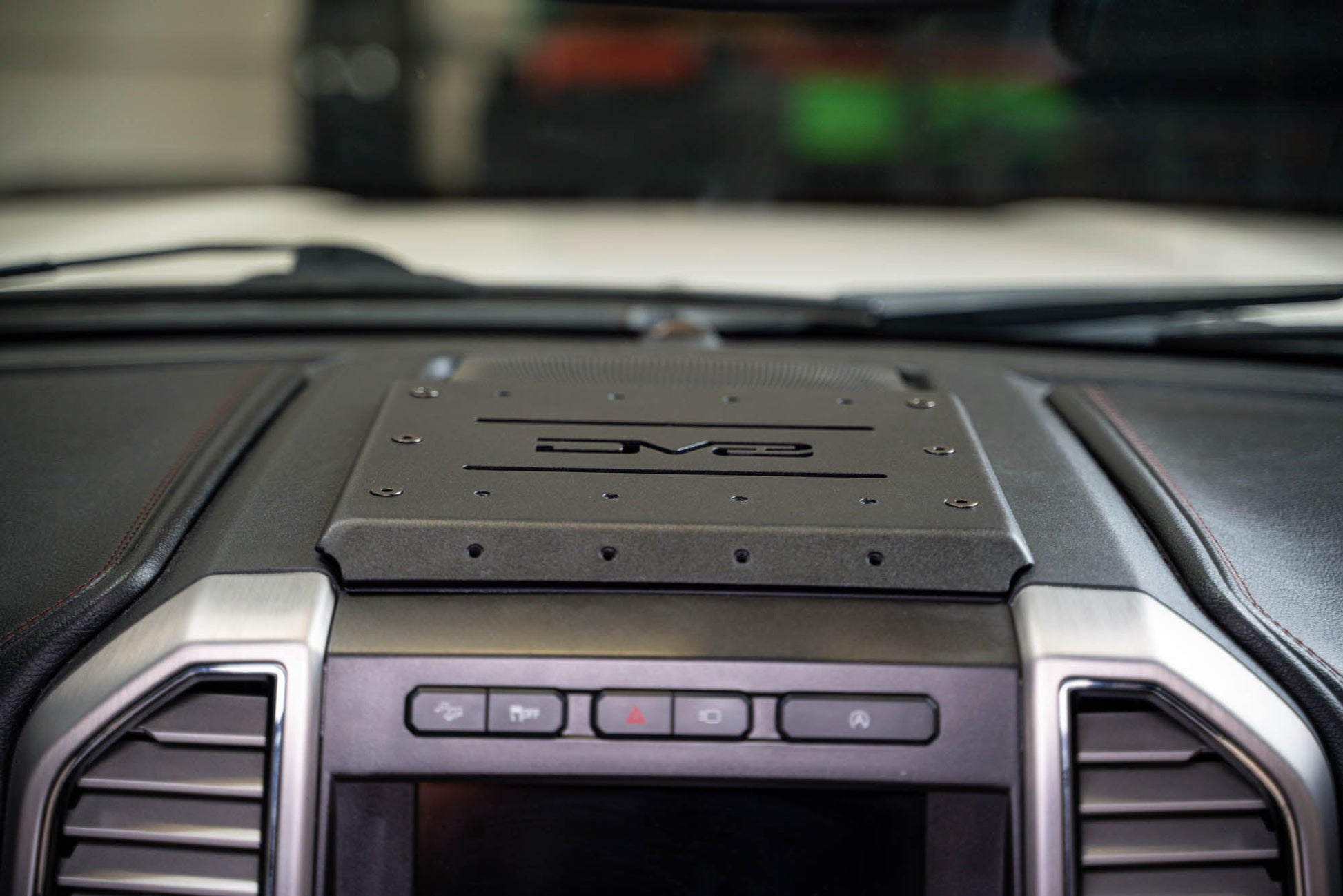 2015-2020-F-150-_-2017-2021-F-250-350-Digital-Device-Dash-Mount-installed-6.jpg