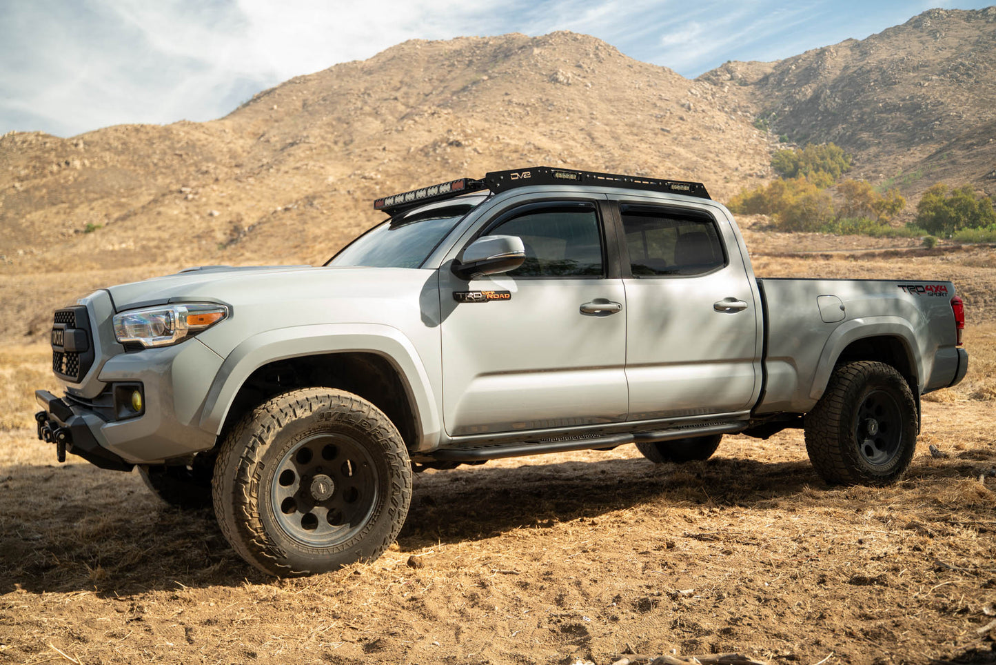 2016-2023-Toyota-Tacoma-Crew-Cab-OE-Plus-Side-Steps-Trail-7.jpg