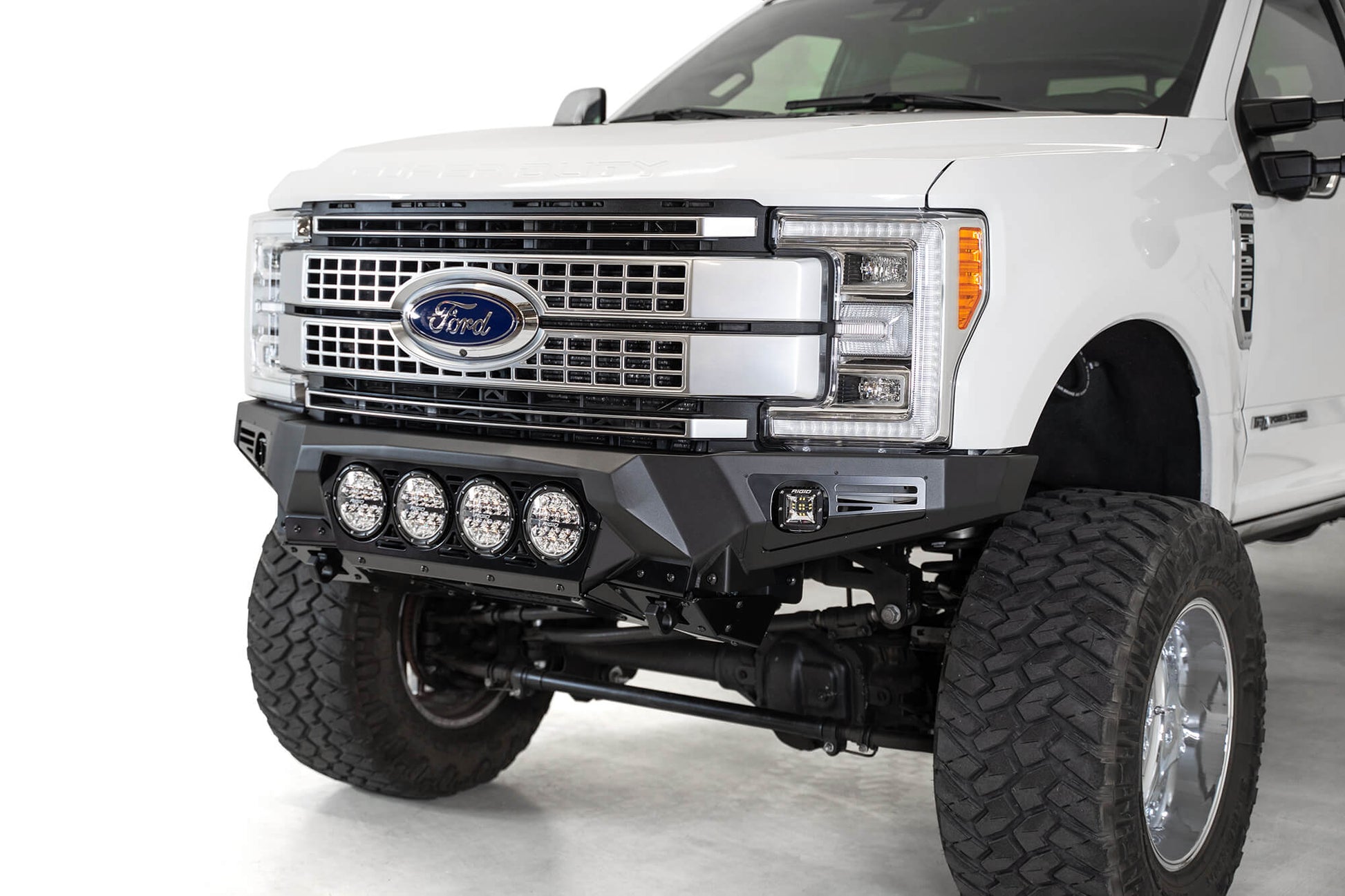 2017-2020-Ford-F350-bumper_d7627853-e0b0-44d6-8339-6381d5f1e824.jpg