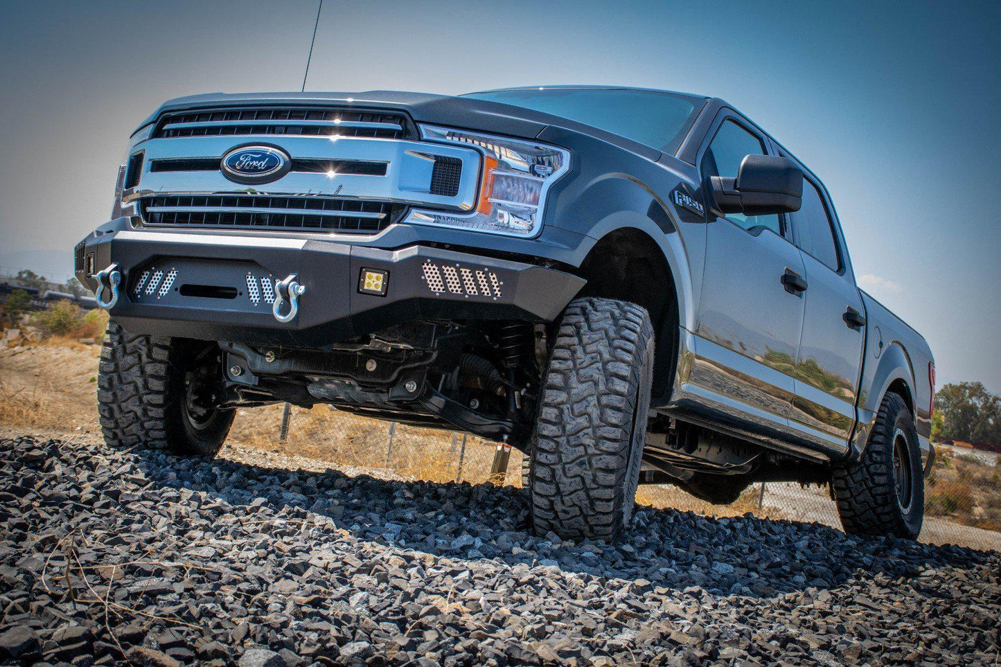 2018-20-ford-f-150-steel-front-bumper-dv8-offroad-fbff1-08-7.jpg