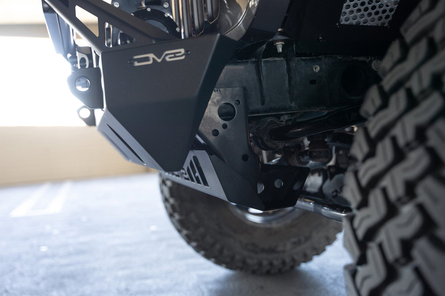 2018-2023-Jeep-JL_JT-Sway-Bar-Disconnect-Skid-Plate_Installed-05.jpg