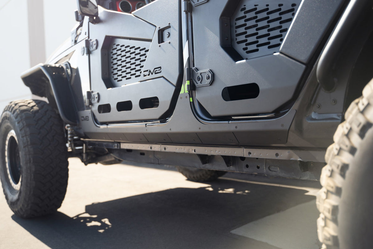2018-2023-Jeep-Wrangler-JL-4-Door-Rock-Skins_Installed-07.jpg