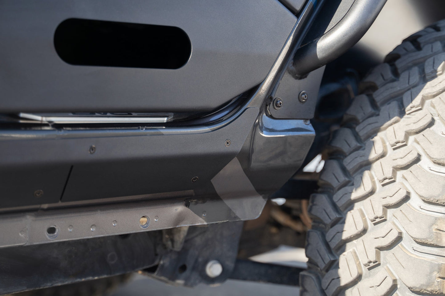 2018-2023-Jeep-Wrangler-JL-4-Door-Rock-Skins_Installed-09.jpg