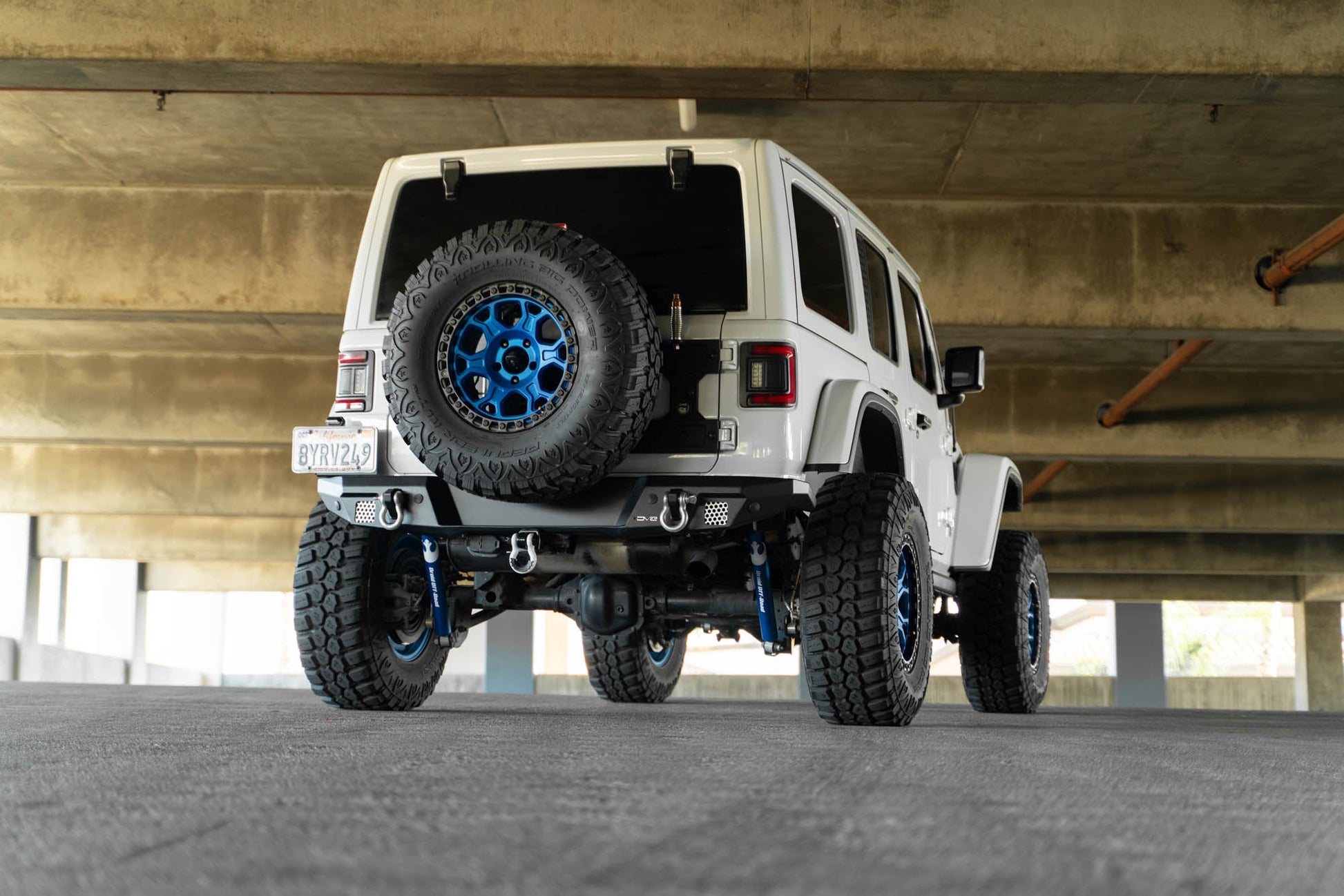 2018-2023-Jeep-Wrangler-JL-FS-7-Series-Rear-Bumper_installed_11.jpg