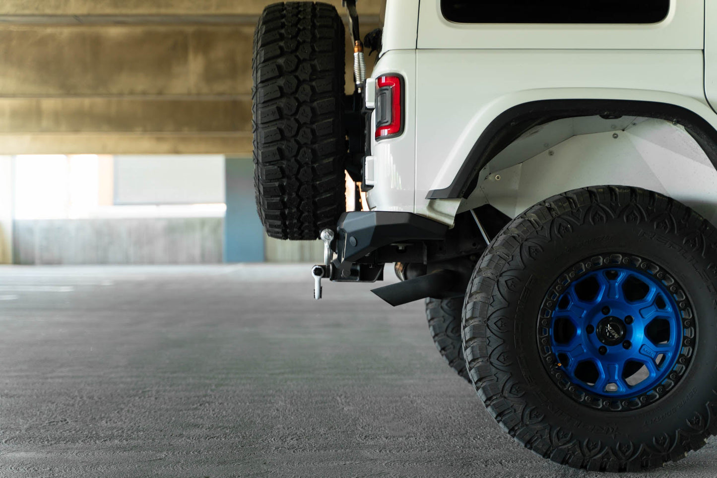 2018-2023-Jeep-Wrangler-JL-FS-7-Series-Rear-Bumper_installed_5.jpg