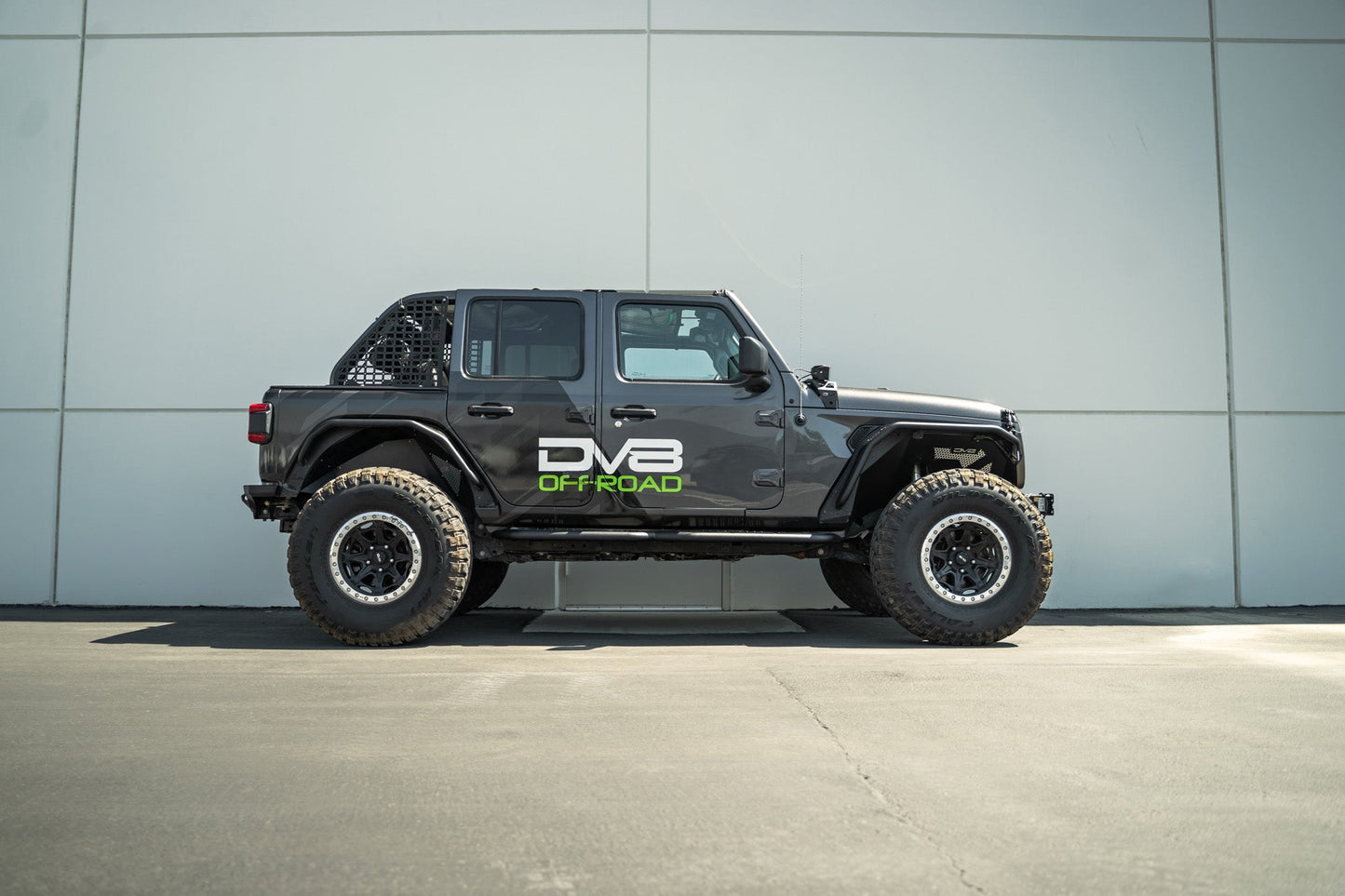 2018-2023-Jeep-Wrangler-JL-OE-Plus-4-Door-Side-Steps_installed_1.jpg