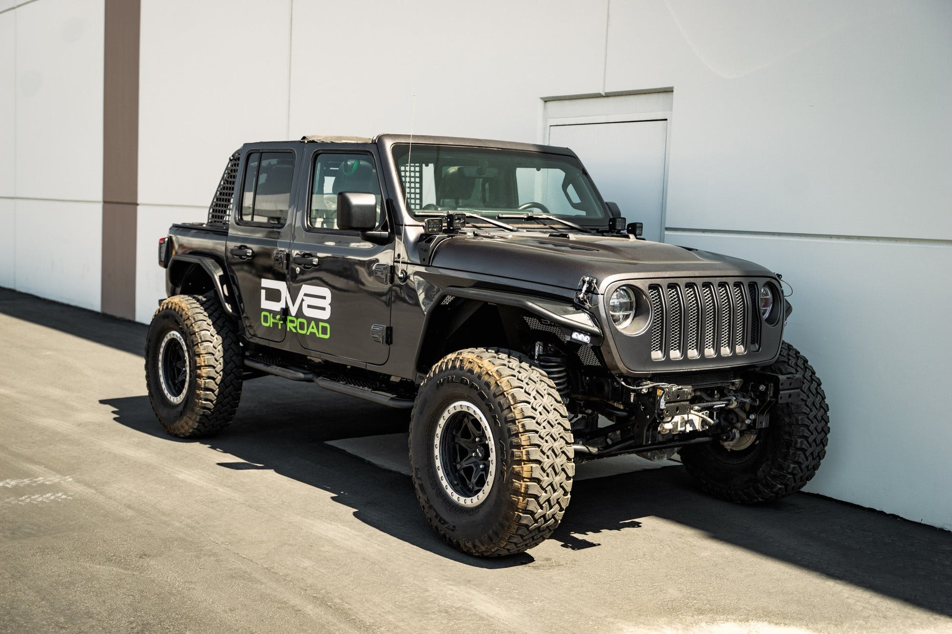 2018-2023-Jeep-Wrangler-JL-OE-Plus-4-Door-Side-Steps_installed_10.jpg