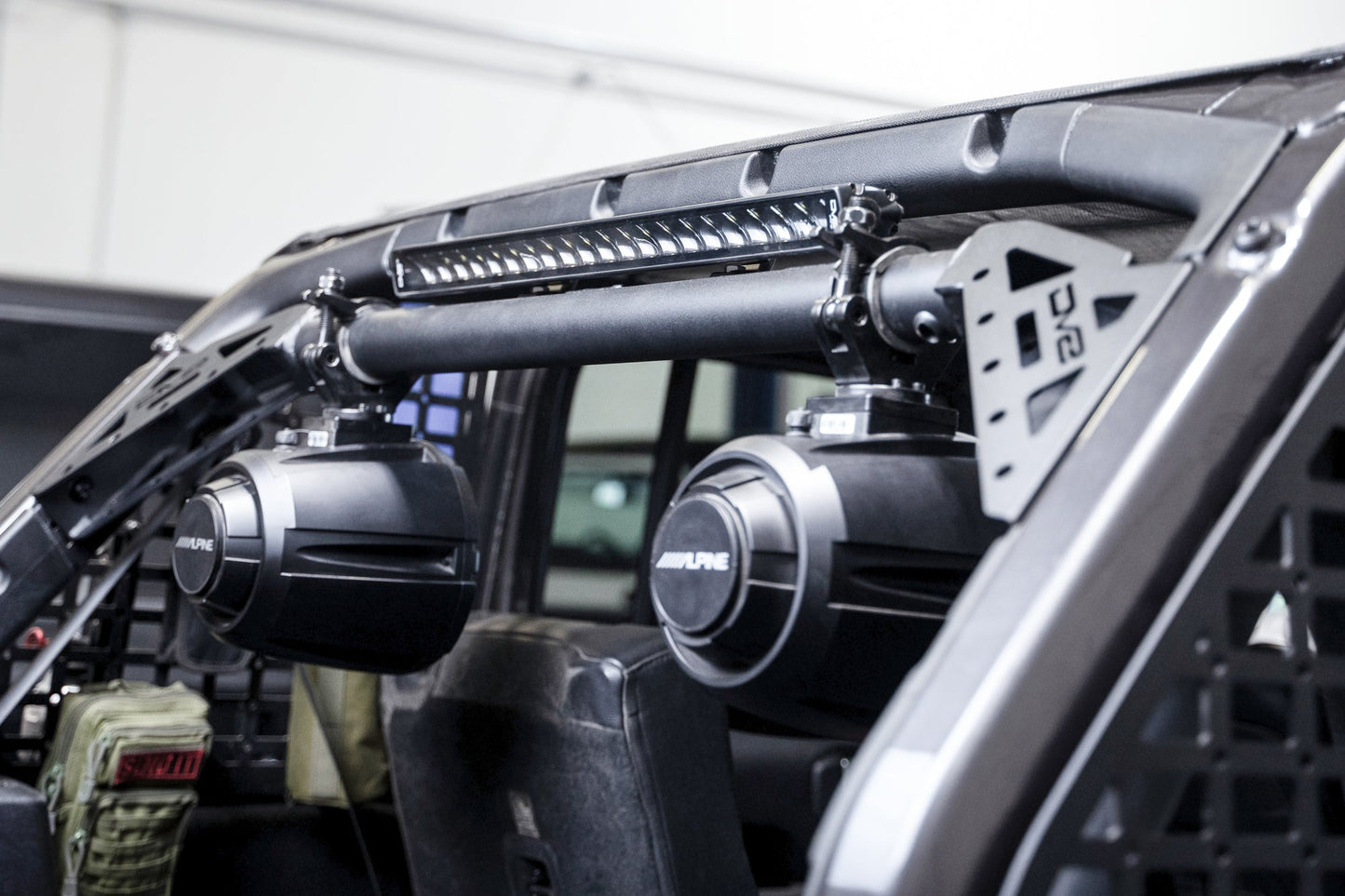 2018-2023-Jeep-Wrangler-JL-Rear-Speaker-_-Light-Bar-Mount_Installed-05.jpg