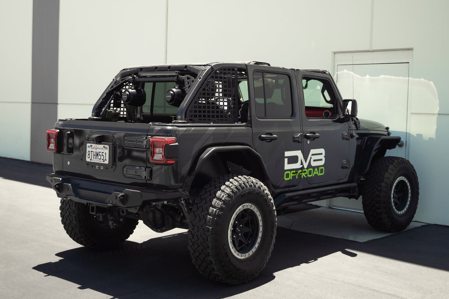 2018-2023-Jeep-Wrangler-JL-Rear-Speaker-_-Light-Bar-Mount_Installed-06.jpg