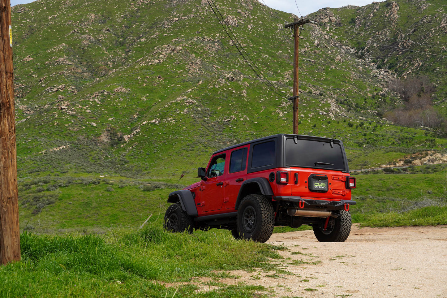 2018-2023-Jeep-Wrangler-JL-Spare-Tire-Delete_Installed-04.jpg