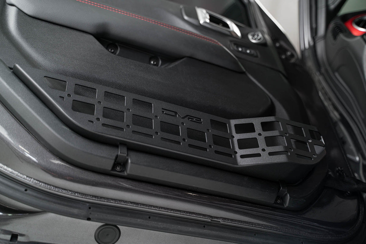 2018-2023-Jeep-Wrangler-JL-_-Gladiator-JT-Front-Door-Pocket09.jpg
