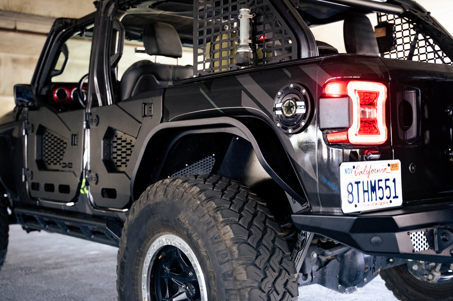 2018-2023_Jeep-Wrangler-JL-Slim-Fender-Flares_Installed-5.jpg