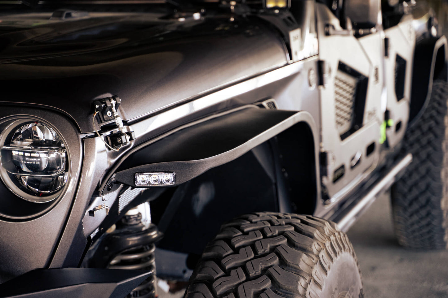 2018-2023_Jeep-Wrangler-JL-Slim-Fender-Flares_Installed-8.jpg