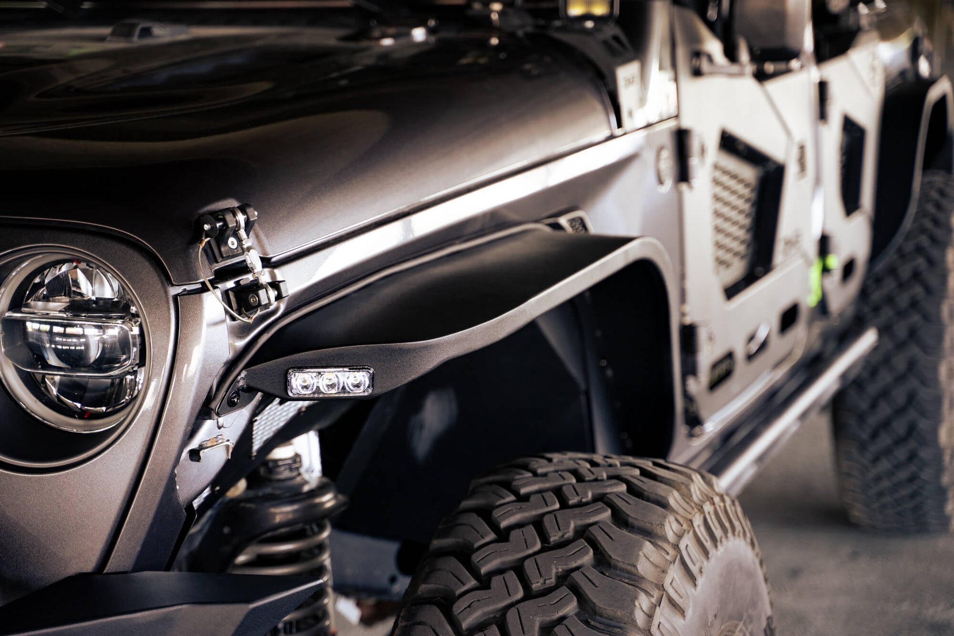 2018-2023_Jeep-Wrangler-JL-Slim-Fender-Flares_Installed-8.jpg
