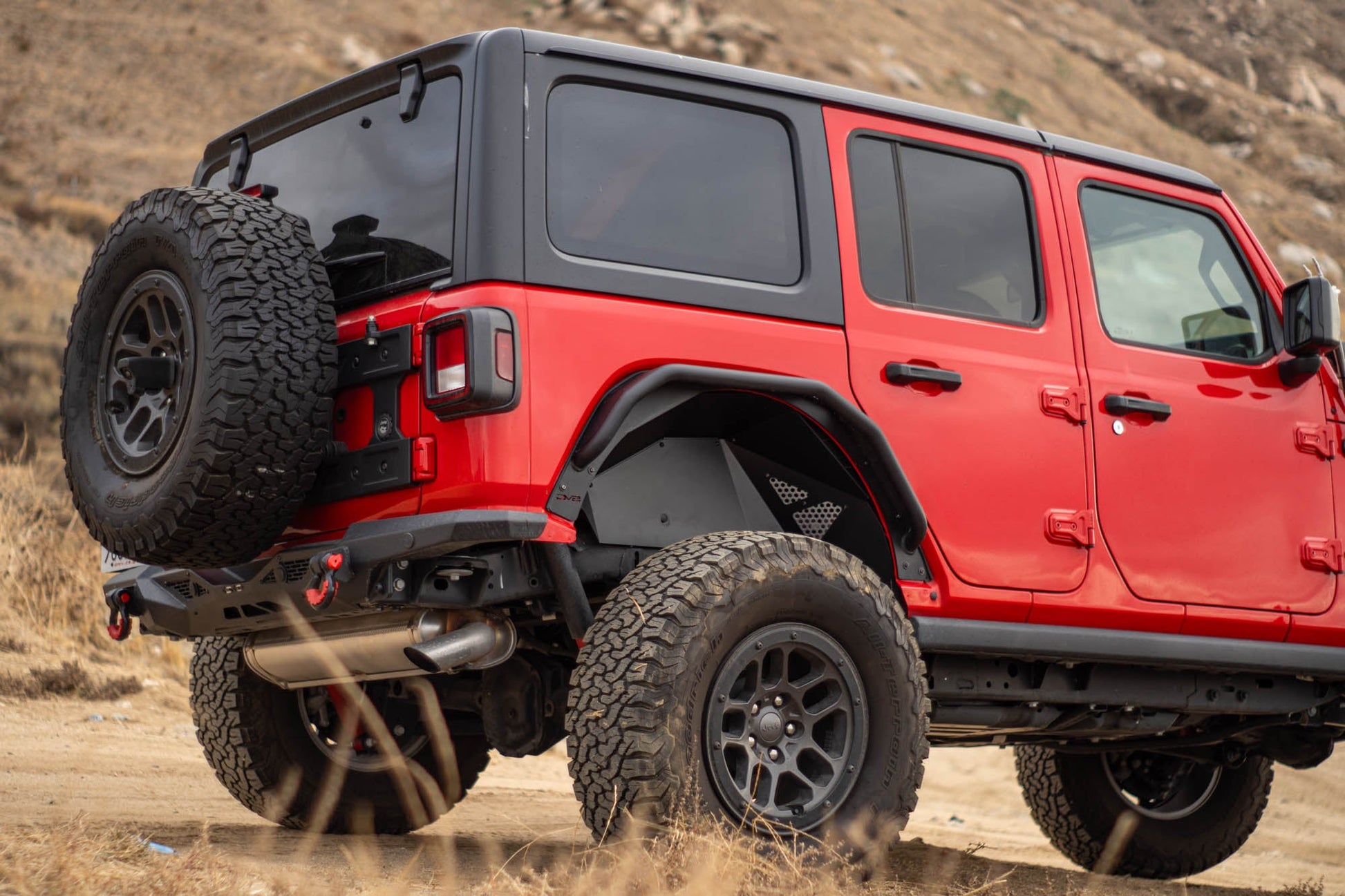2018-2024-Jeep-Wrangler-JL-Rear-Inner-Fenders-Outdoors-2.jpg