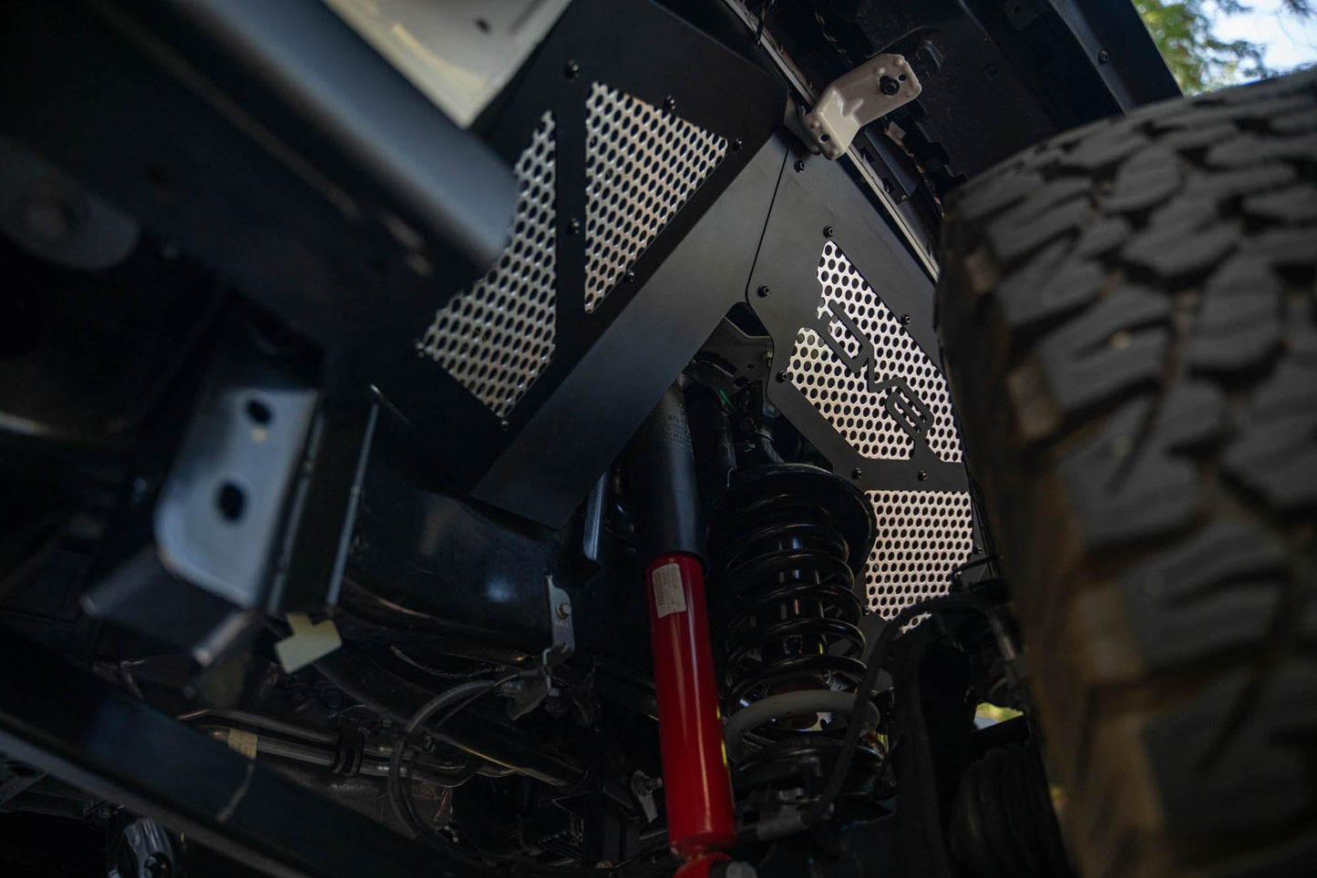 2018-2024-Jeep-Wrangler-JL-_-Gladiator-JT-Front-Inner-Fenders-Installed-11.jpg