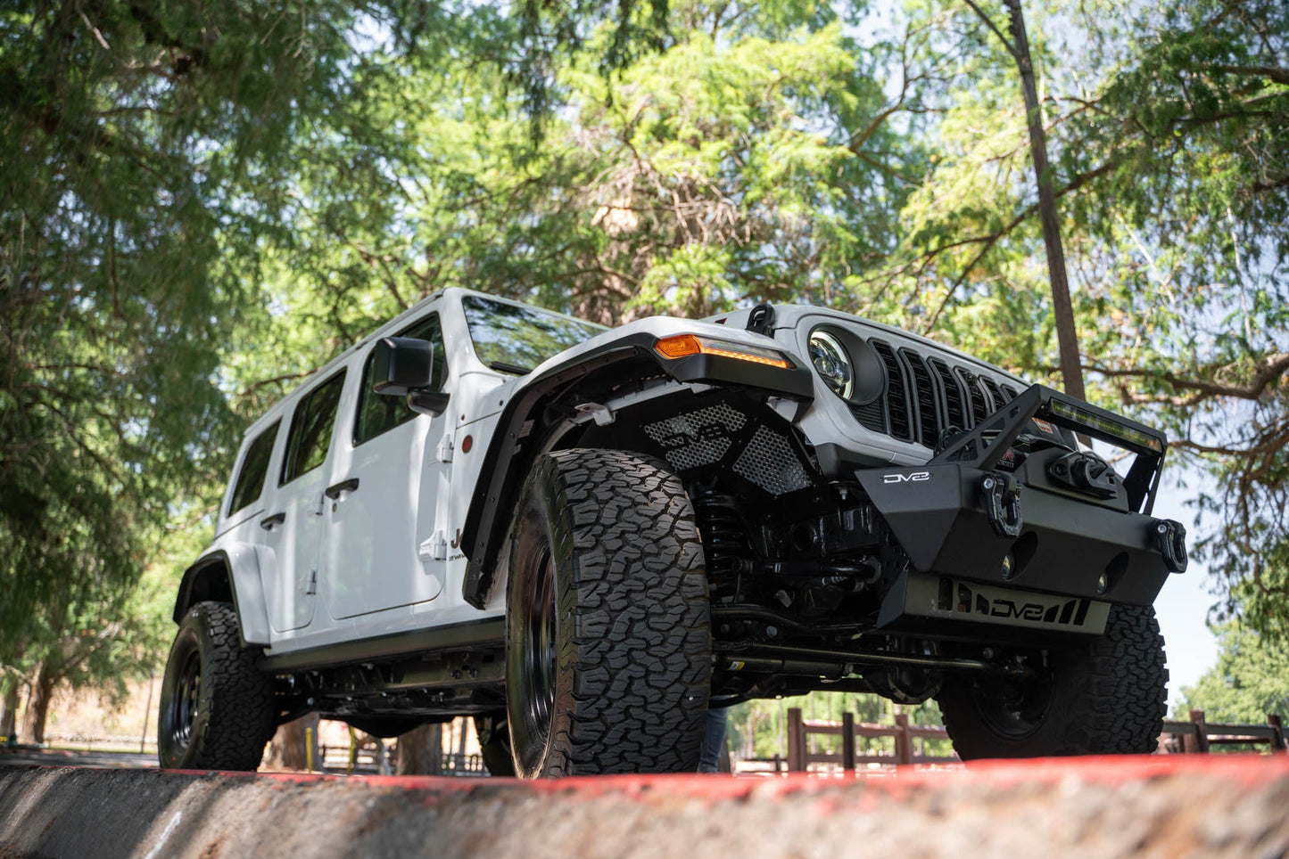 2018-2024-Jeep-Wrangler-JL-_-Gladiator-JT-Front-Inner-Fenders-Installed-13.jpg