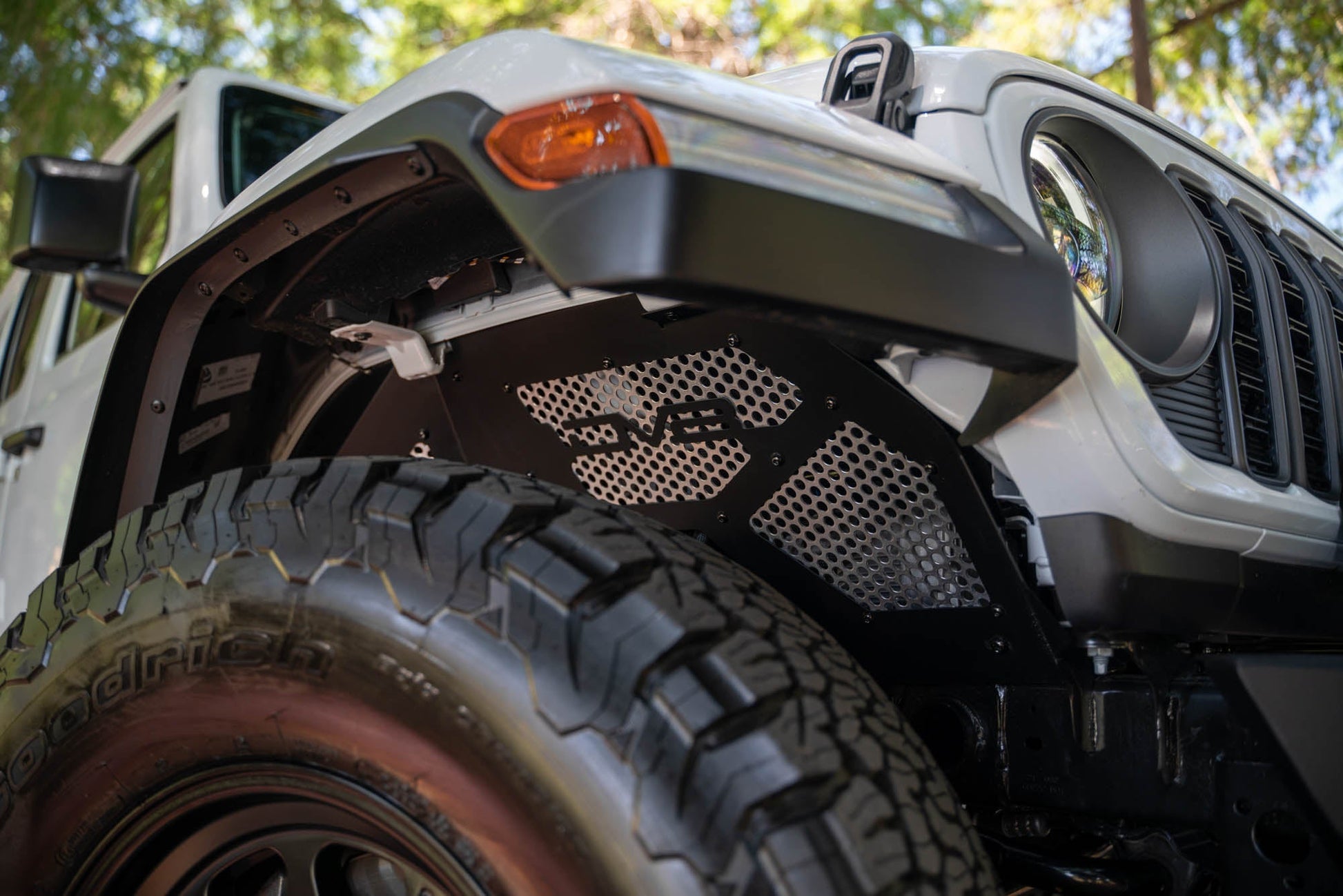 2018-2024-Jeep-Wrangler-JL-_-Gladiator-JT-Front-Inner-Fenders-Installed-15.jpg