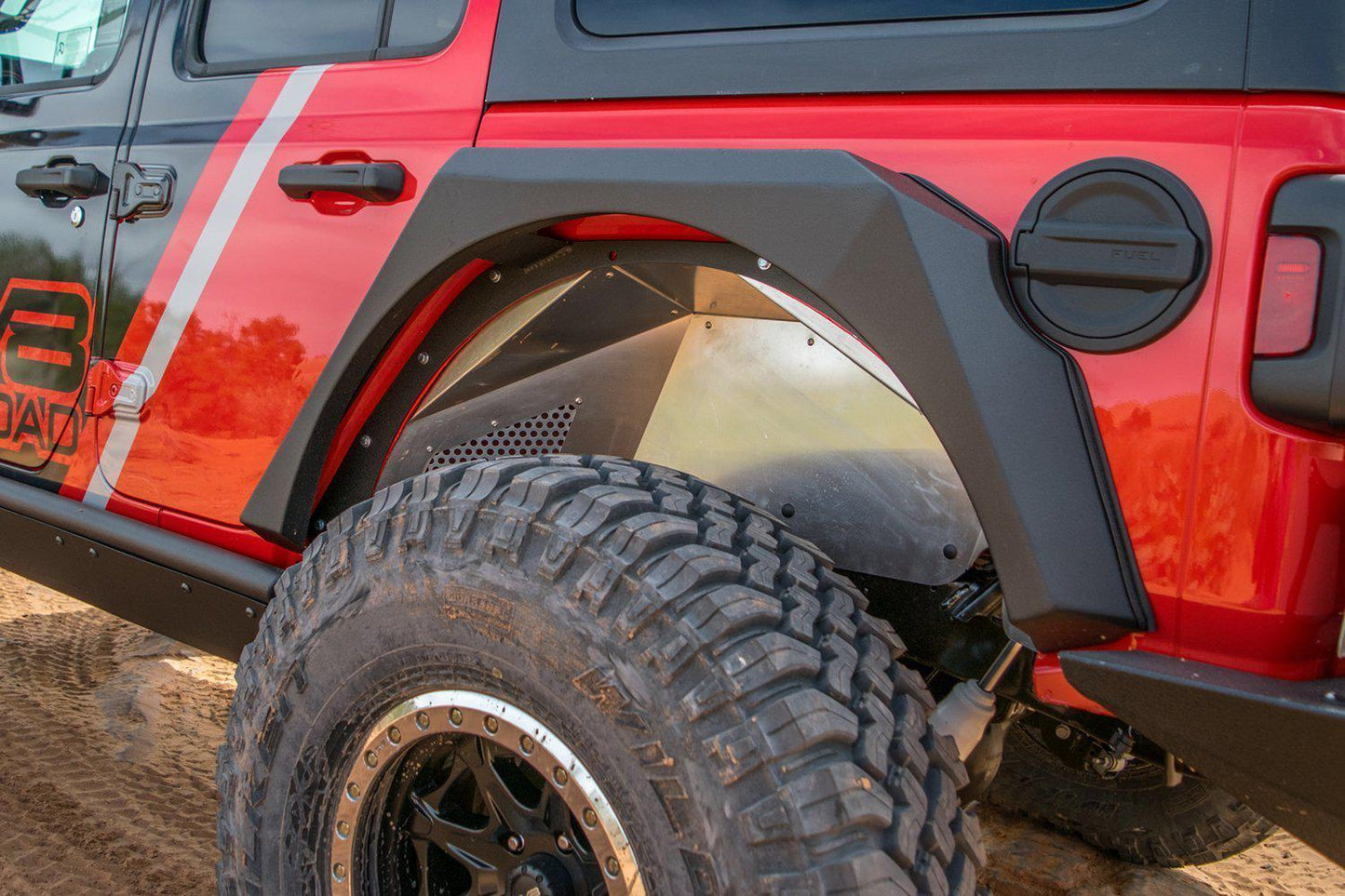 2018-21-jeep-jl-rear-inner-fenders-black-or-raw-dv8-offroad-4.jpg