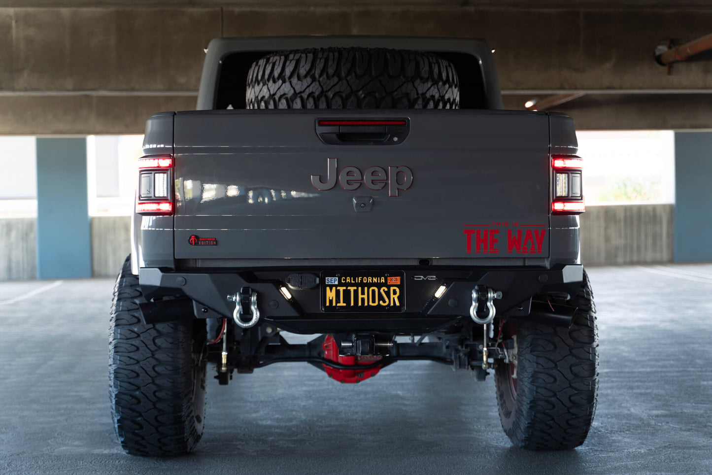 2020-2023-Jeep-Gladiator-JT-FS-15-Series-Rear-Bumper_Installed-10.jpg