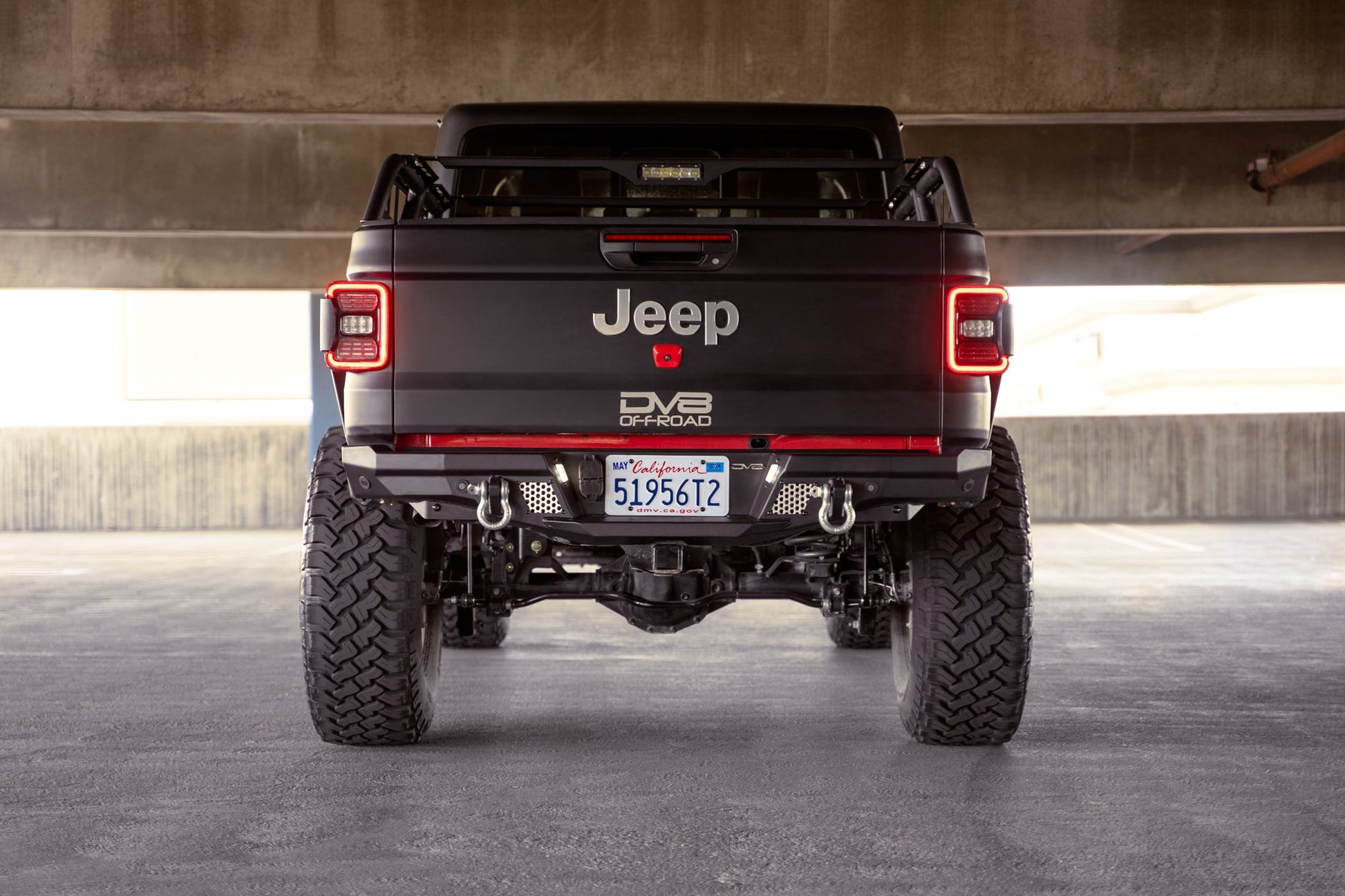 2020-2023-Jeep-Gladiator-JT-MTO-Series-Rear-Bumper_installed_5.jpg