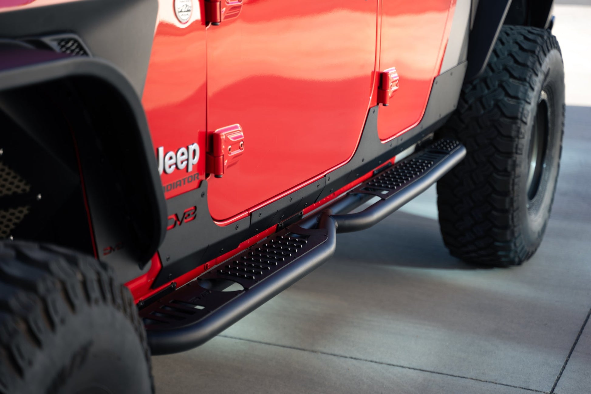 2020-2023-Jeep-Gladiator-JT-Rock-Skins_Installed-02.jpg
