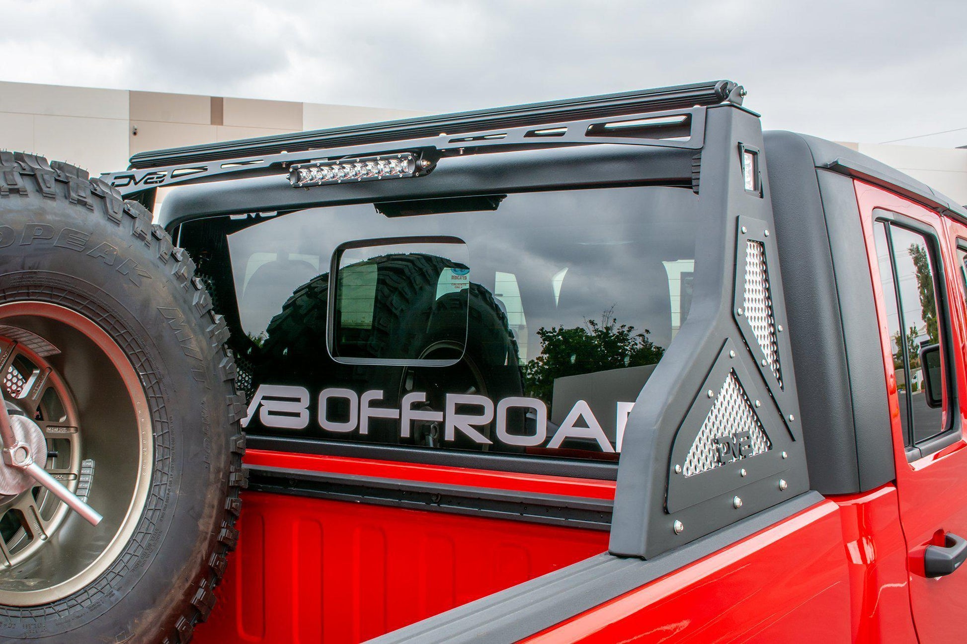 2020-21-jeep-gladiator-jt-chase-rack-dv8-offroad-rrgl-01-4.jpg