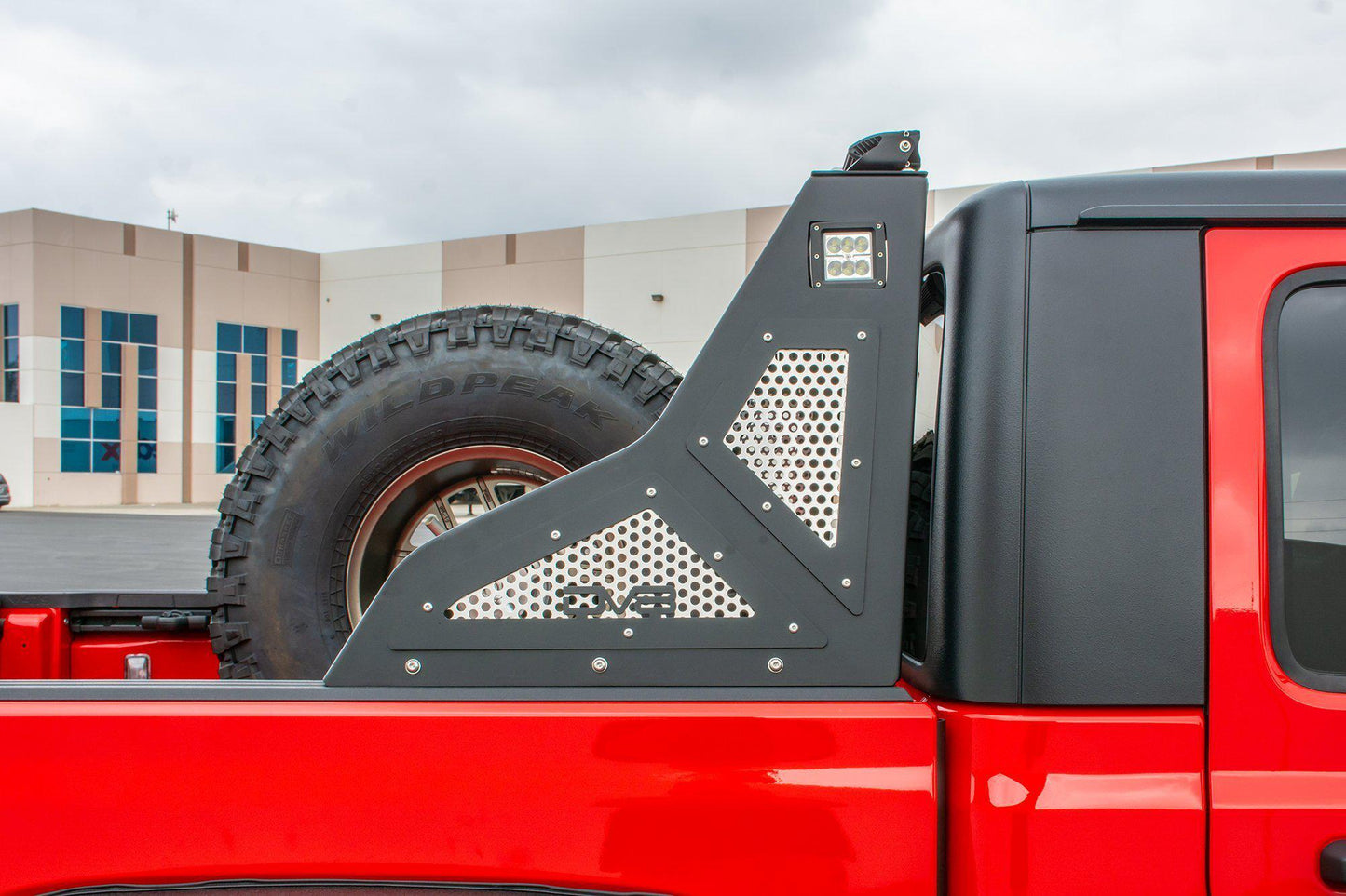 2020-21-jeep-gladiator-jt-chase-rack-dv8-offroad-rrgl-01-8.jpg